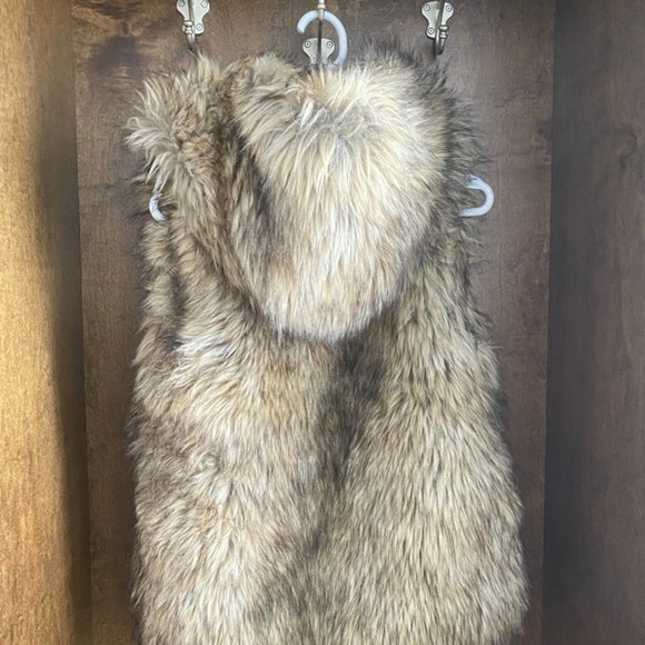 Aritzia Sunday Best Ovid Vest (XXS) - Picture 4 of 6